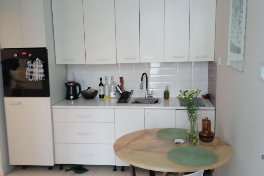 Modern In The Old Town Apartment *